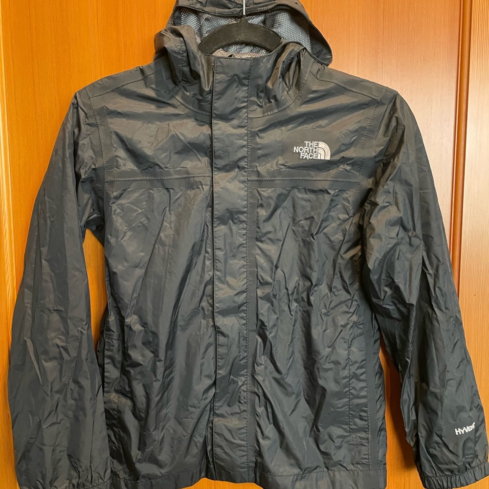 The North Face youth black Raincoat size 10/12